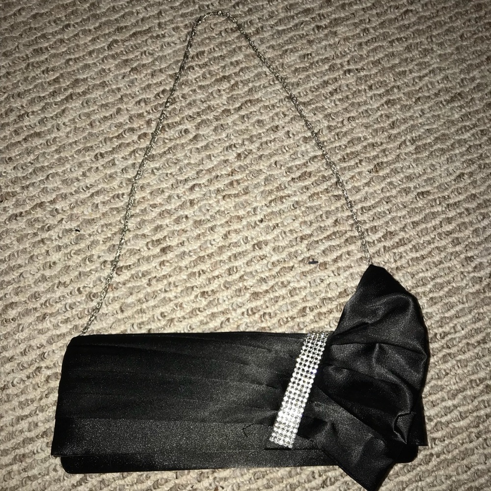 Clutch/handbag with ruffles